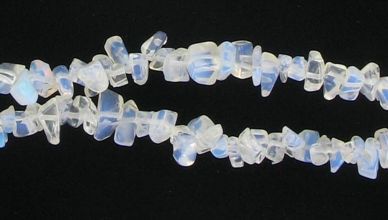 802600 Opalite Chips 32"